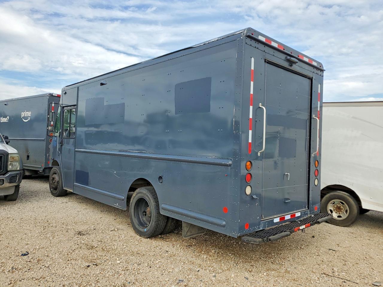 2021 Freightliner MT45G Chassis Delivery Truck