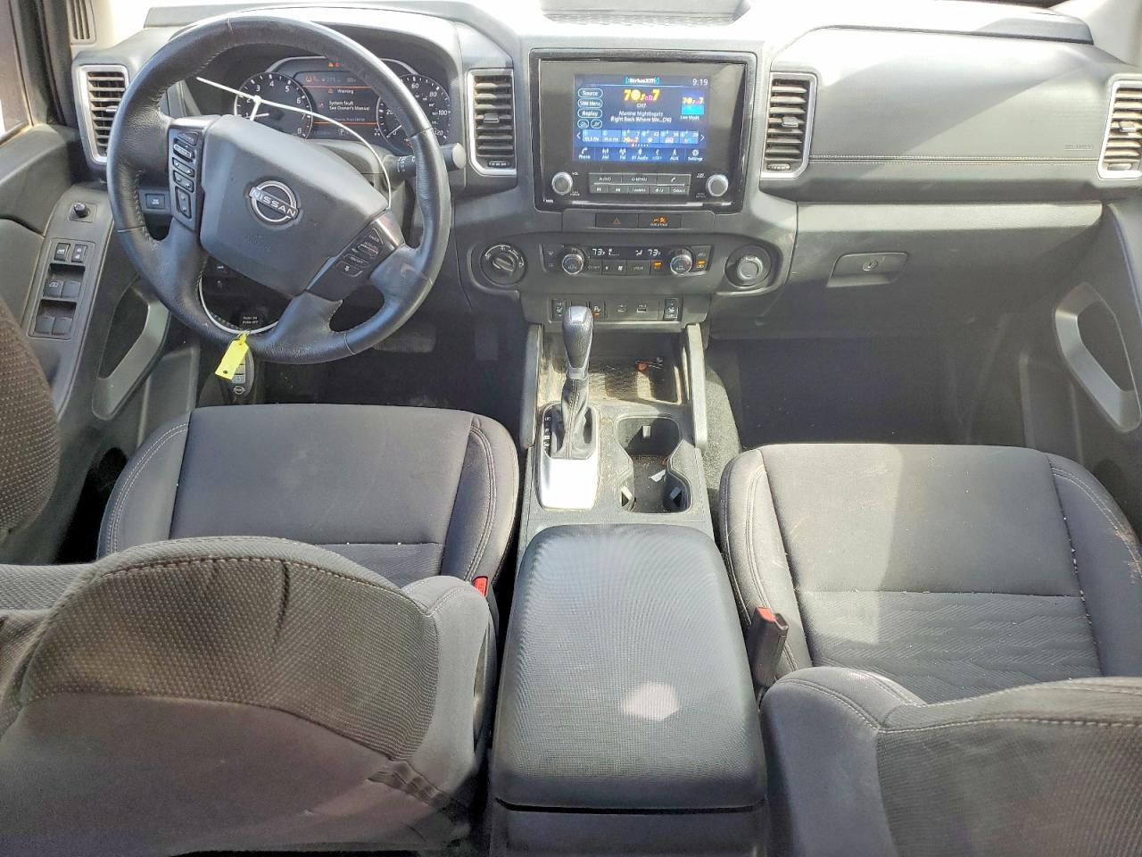 2023 Nissan Frontier SV