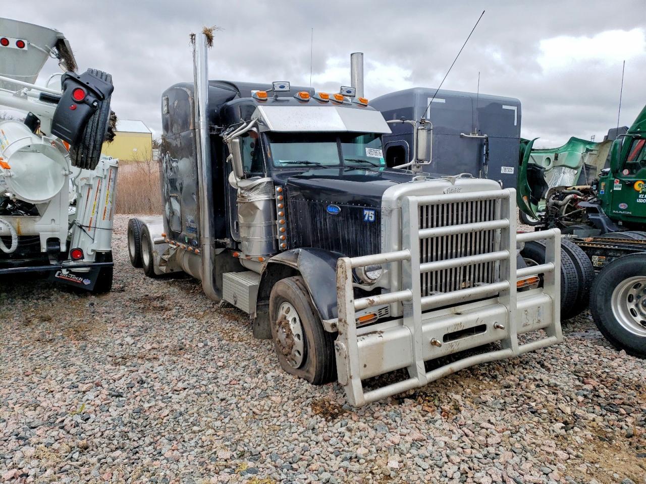 2007 Peterbilt 379 Semi Truck