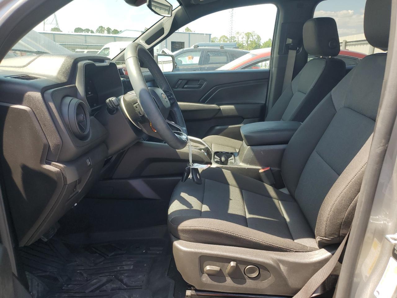 2025 Chev Colorado