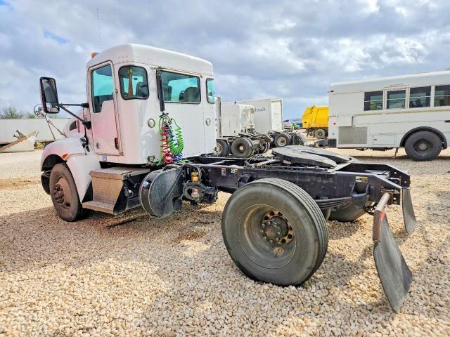 2015 Kenworth T300 Semi Truck