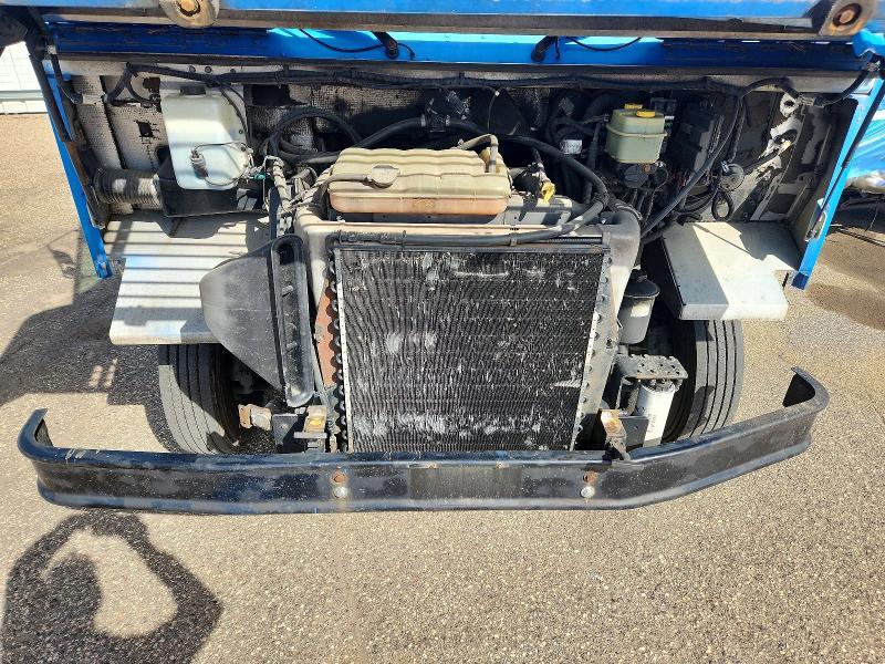 2006 Freightliner Chassis M Line WALK-IN Van