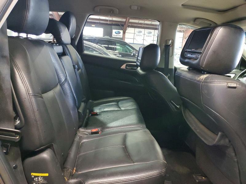 2016 Nissan Pathfinder s