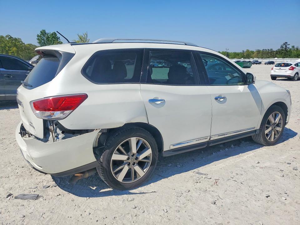 2016 Nissan Pathfinder Platinum