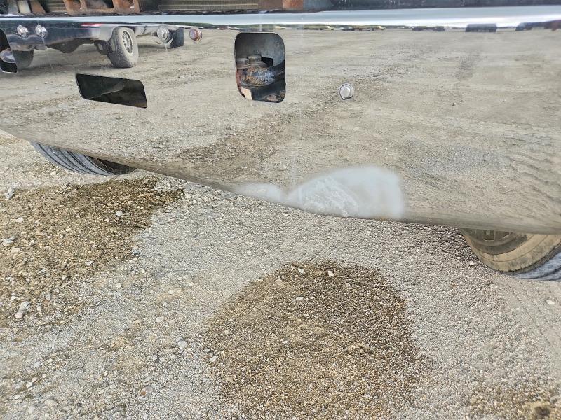 2006 Freightliner Convention-Semi Truck