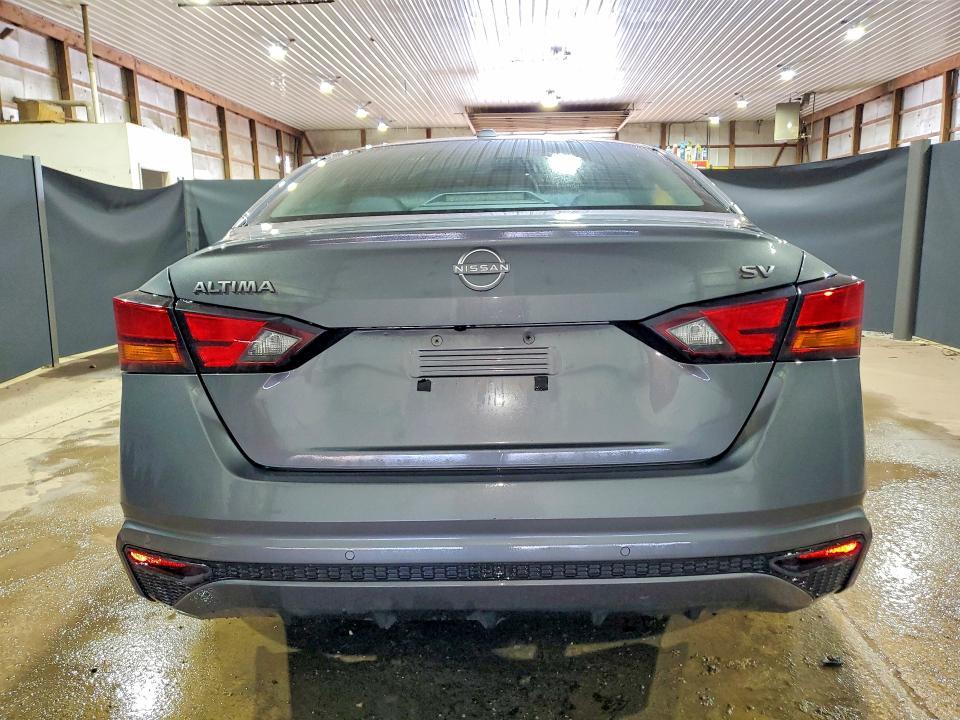 2024 Nissan Altima sv