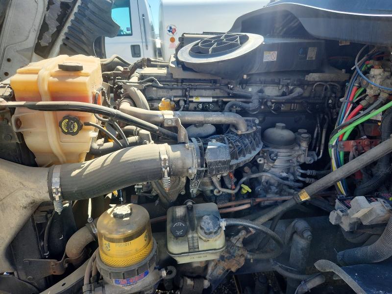 2017 Freightliner Cascadia 125 Semi Truck