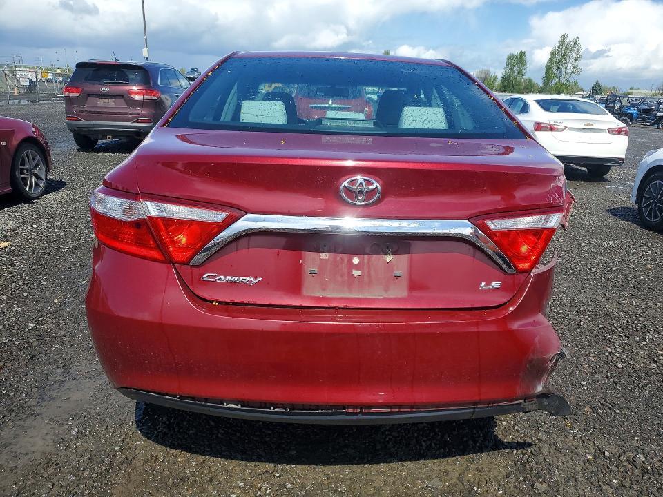 2016 Toyota Camry le