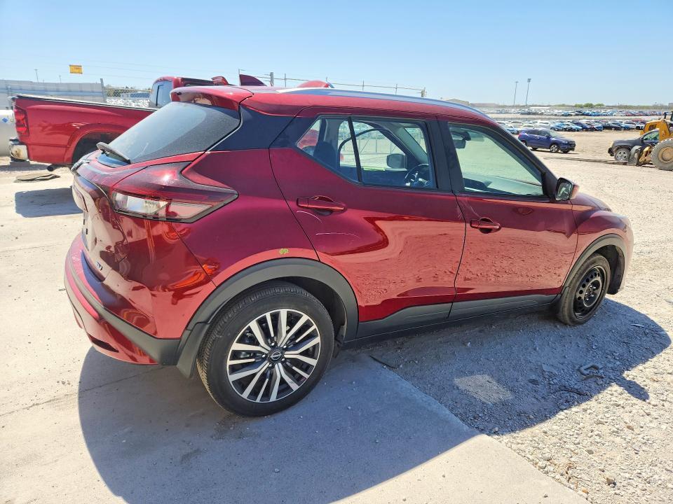 2023 Nissan Kicks sv