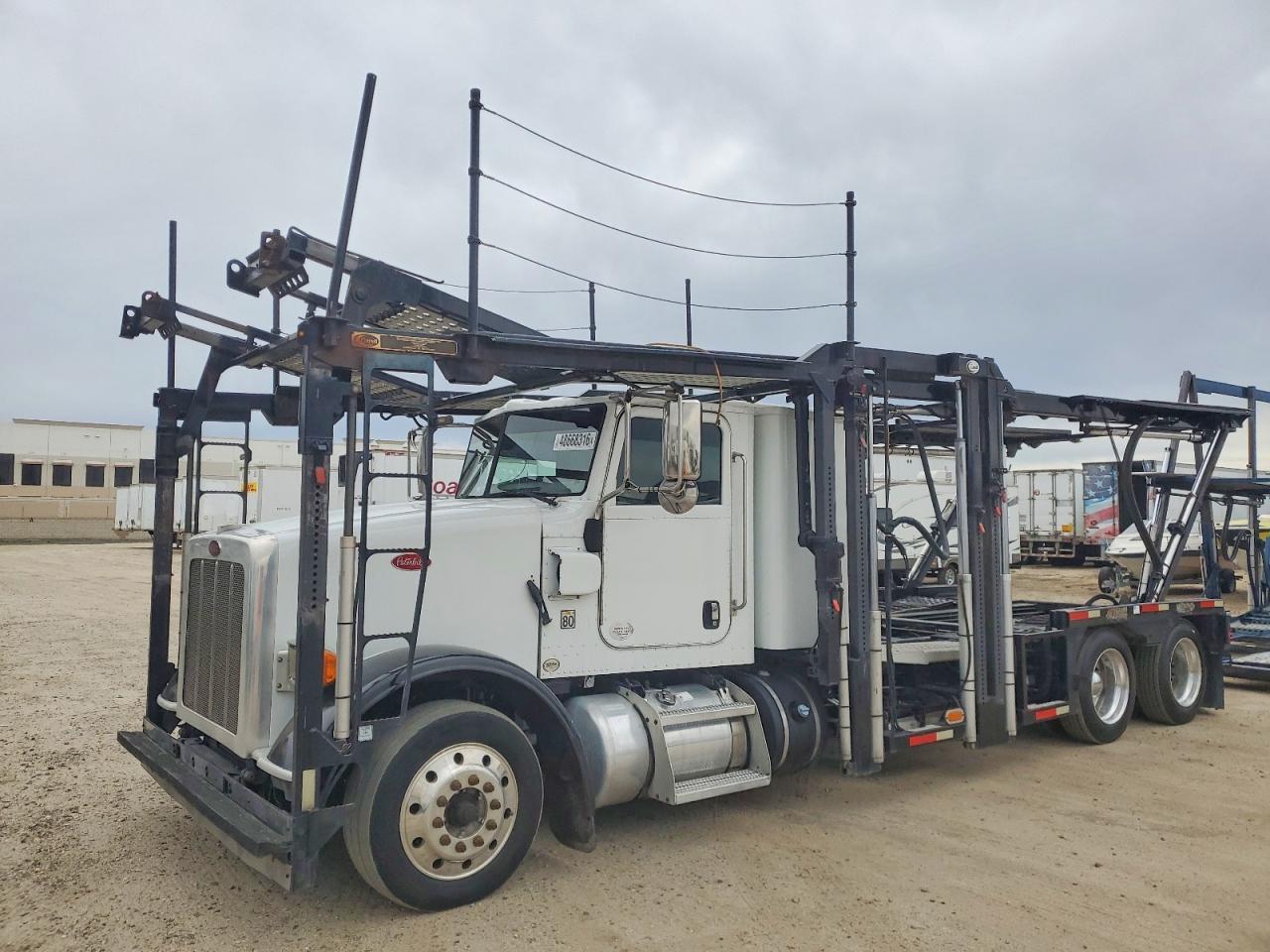 2016 Peterbilt 365 Car Hauler Truck