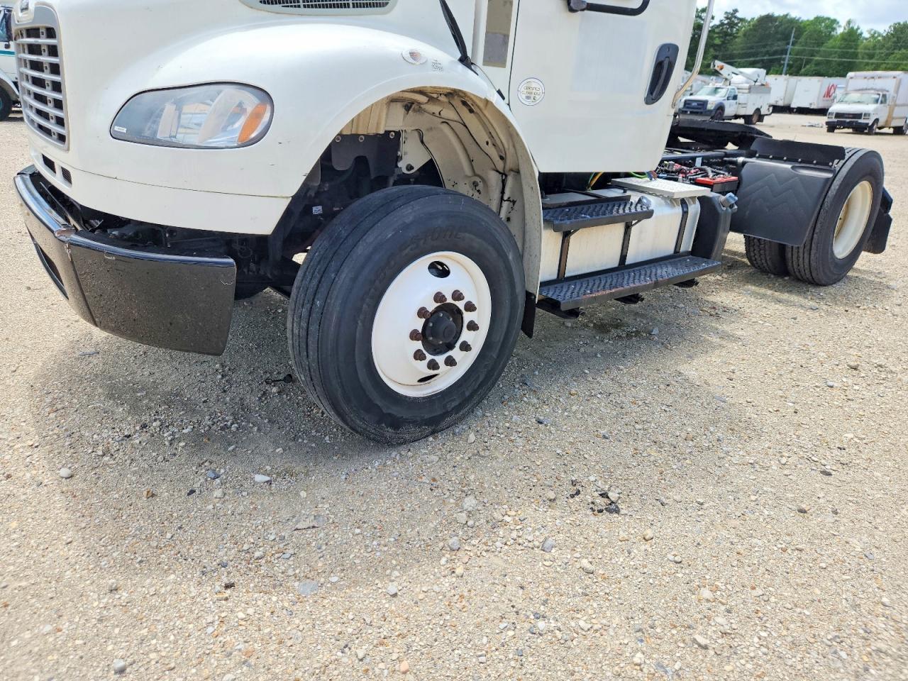 2020 Freightliner Business Class M2 Semi Truck