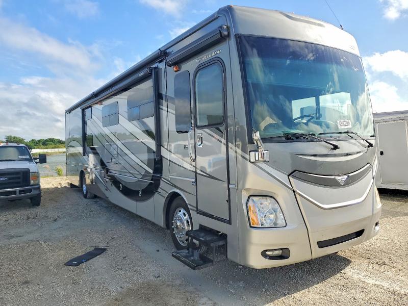 2015 Discovery Overy RV
