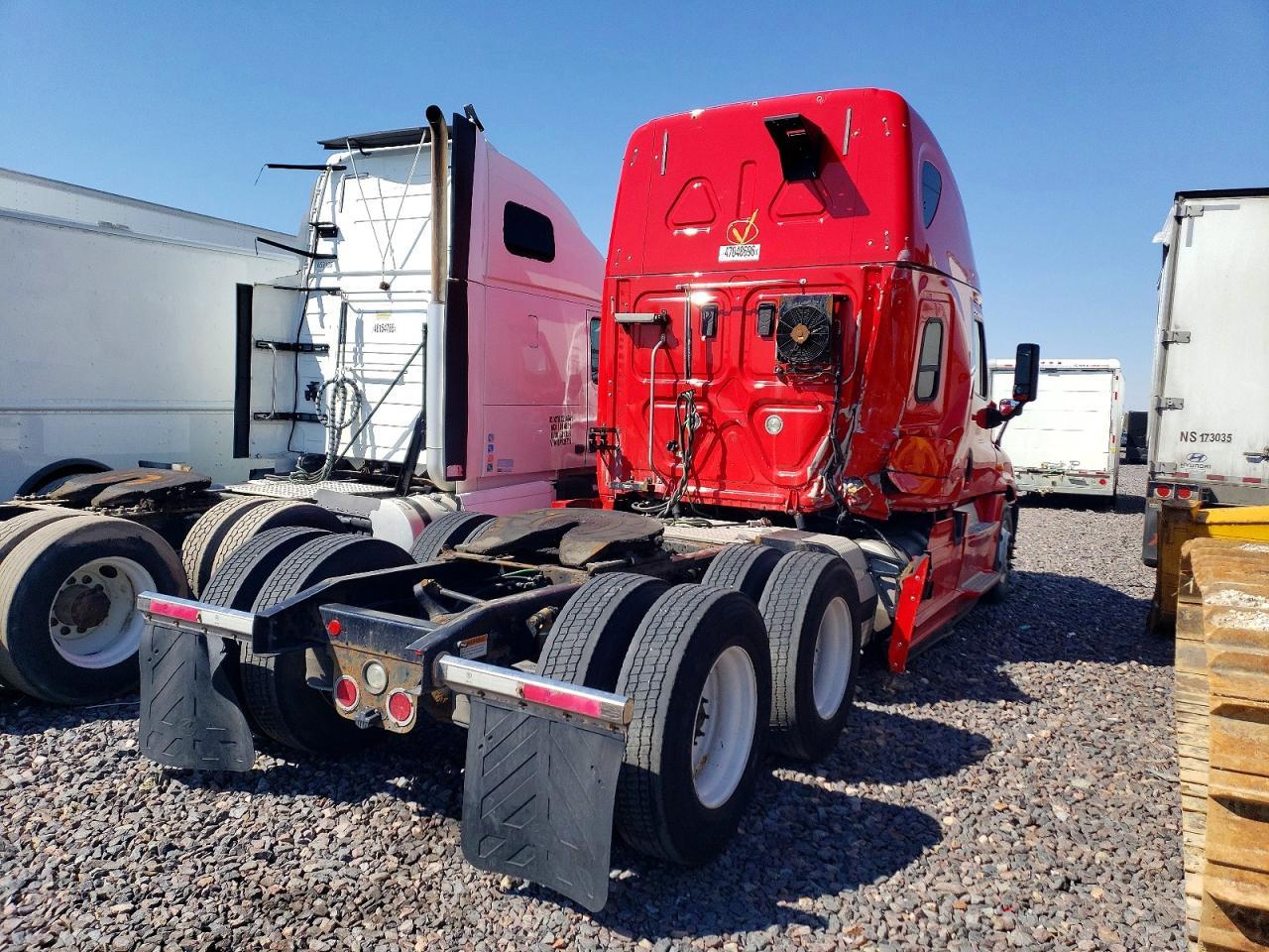 2017 Freightliner Cascadia 125 Semi Truck