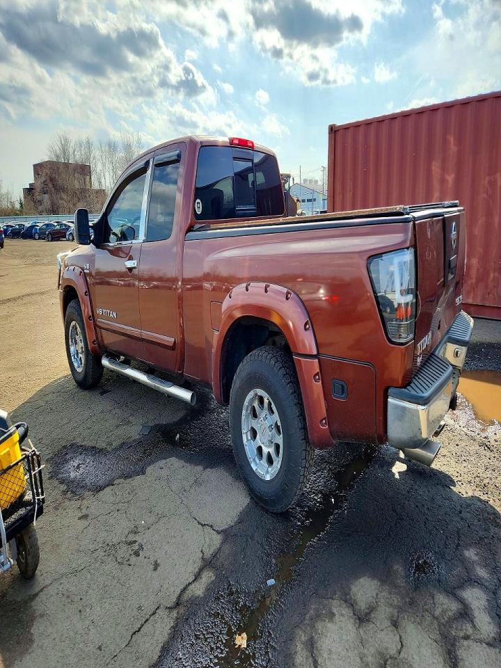 2004 Nissan Titan XE