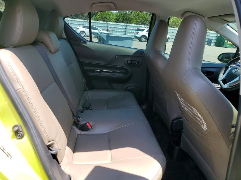2016 Toyota Prius c one