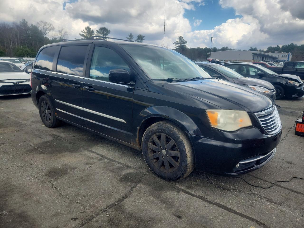 2013 Chrysler Town & Country Touring
