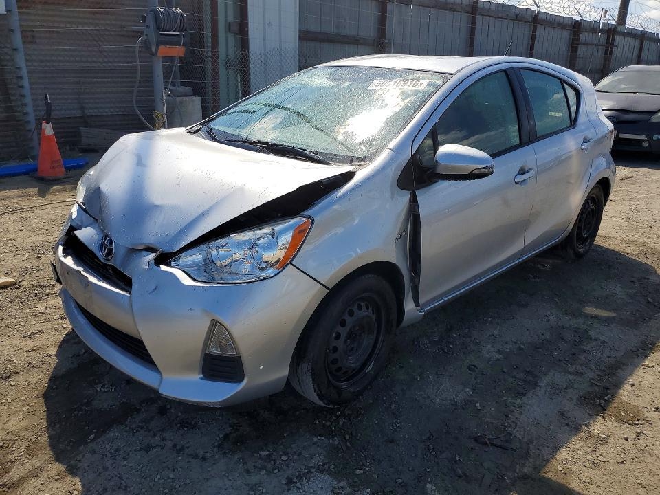 2013 Toyota Prius c Three
