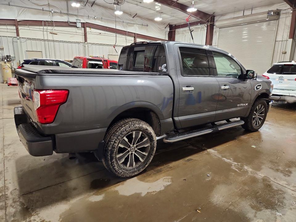 2017 Nissan Titan SL