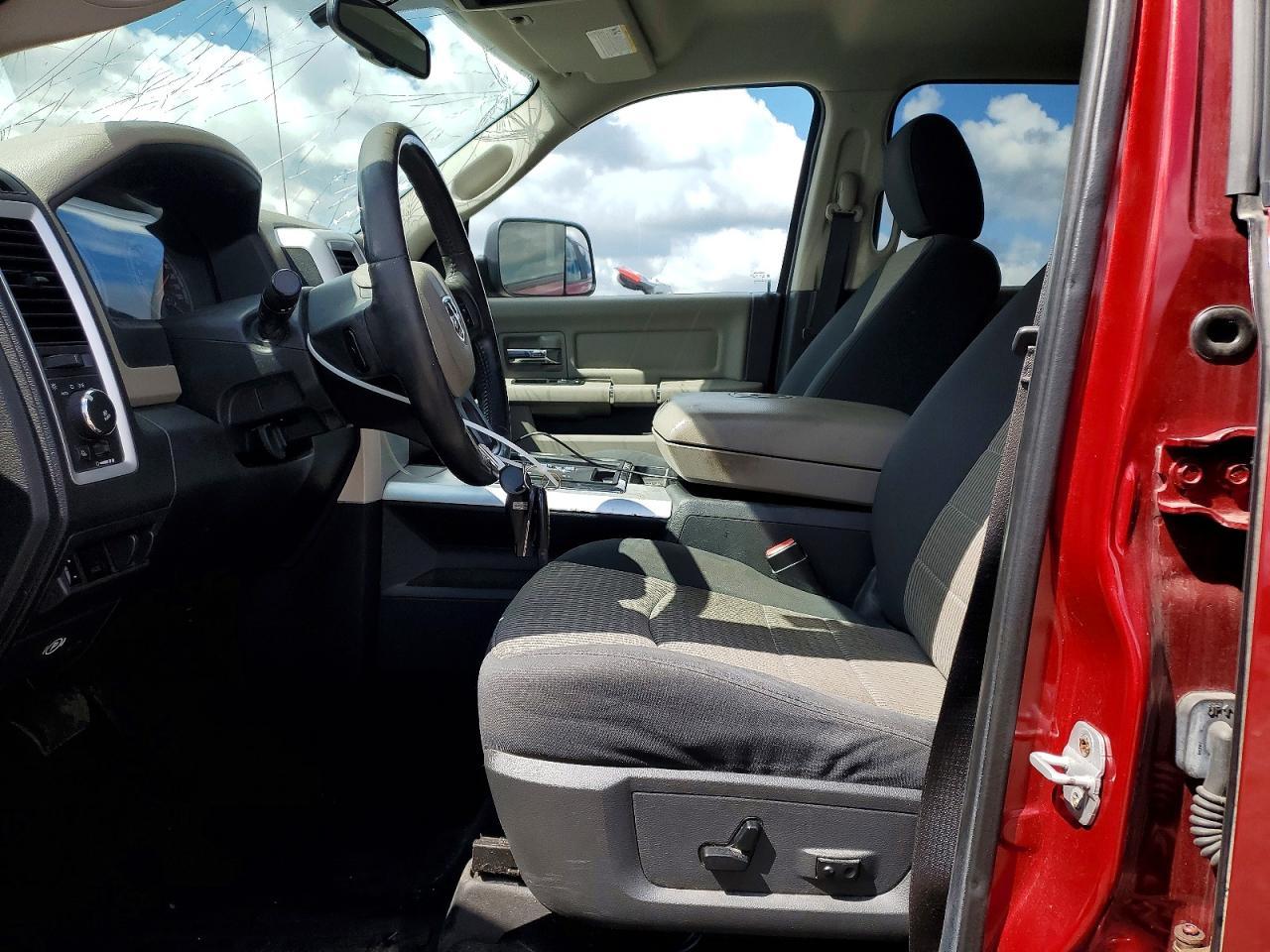 2012 Dodge RAM 1500 SLT