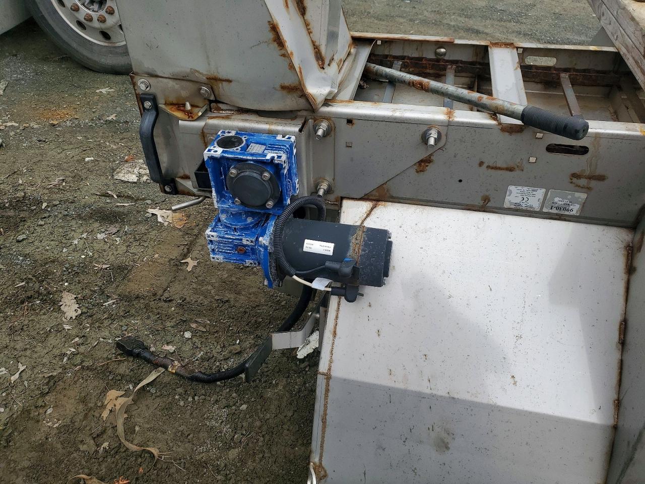 2022 Western 2022 Wxvz Striker Salt Spreader