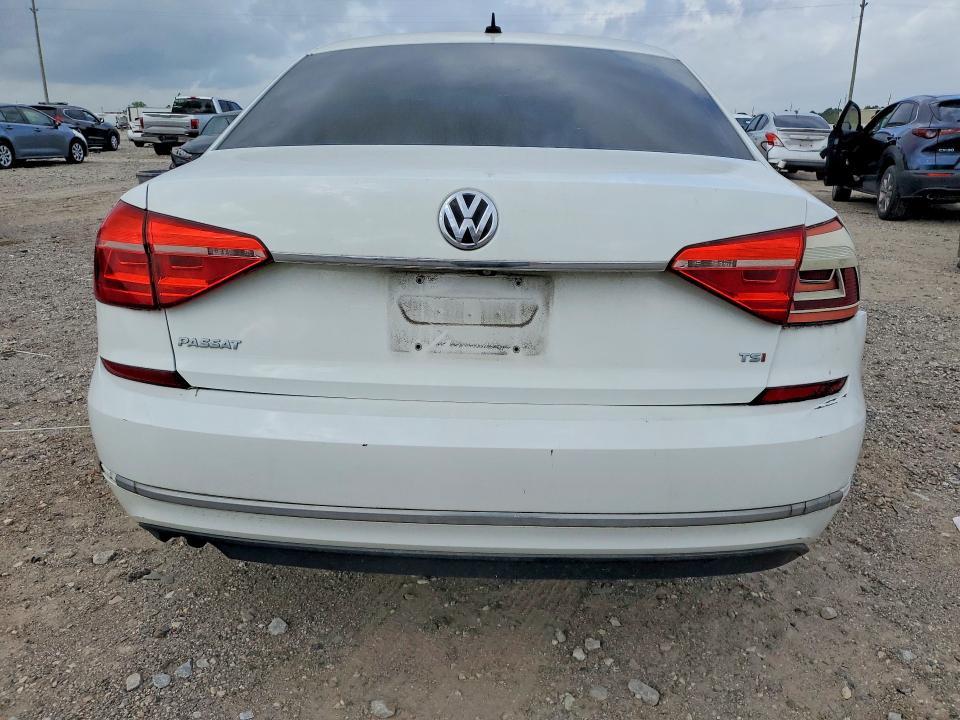 2016 Volkswagen Passat s