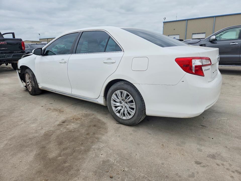 2014 Toyota Camry le