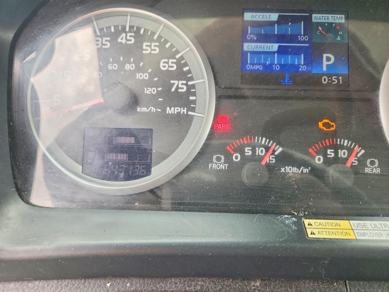 2013 Hino 258/268 BOX Truck