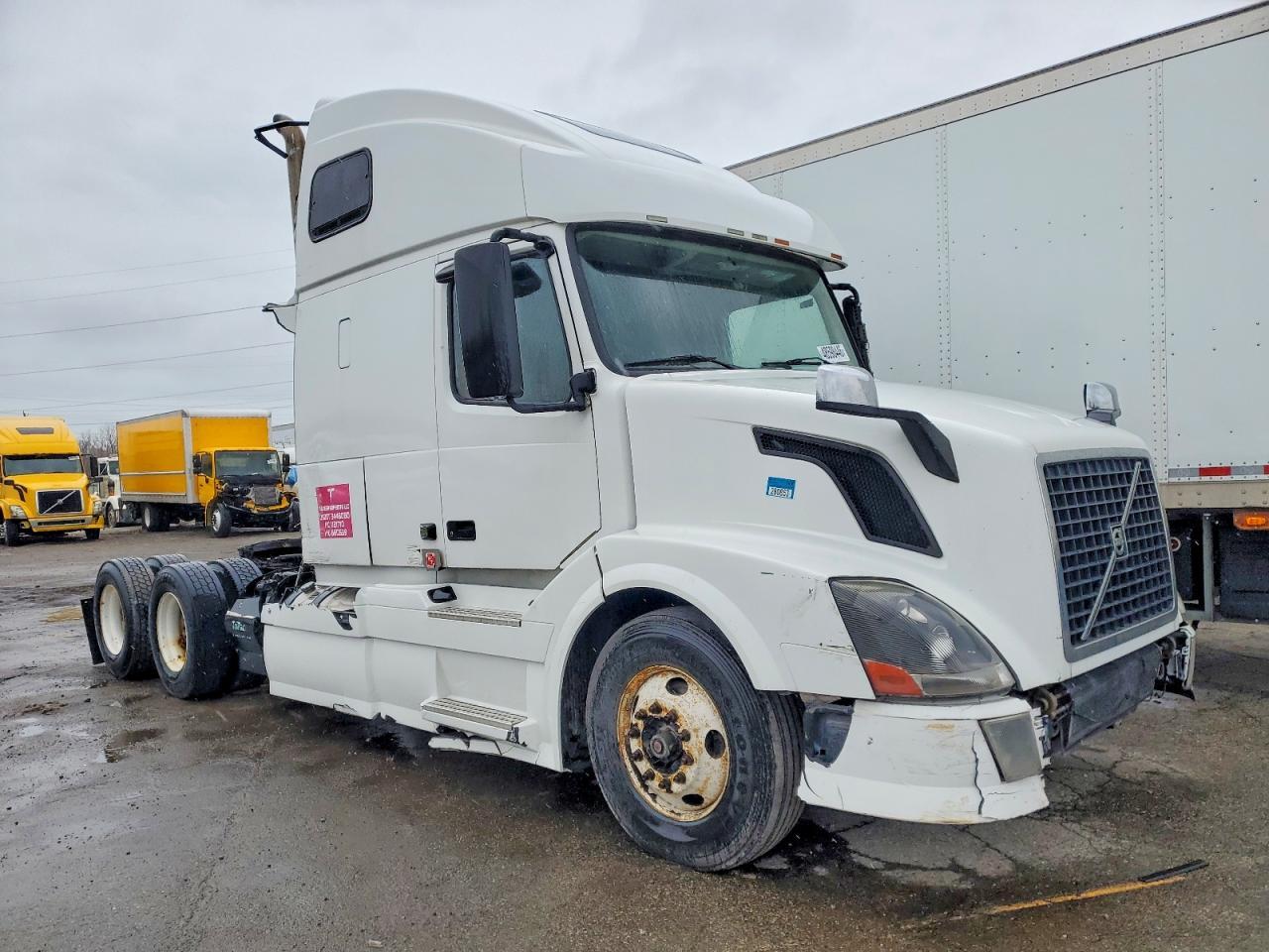 2014 Volv O VNL Semi Truck