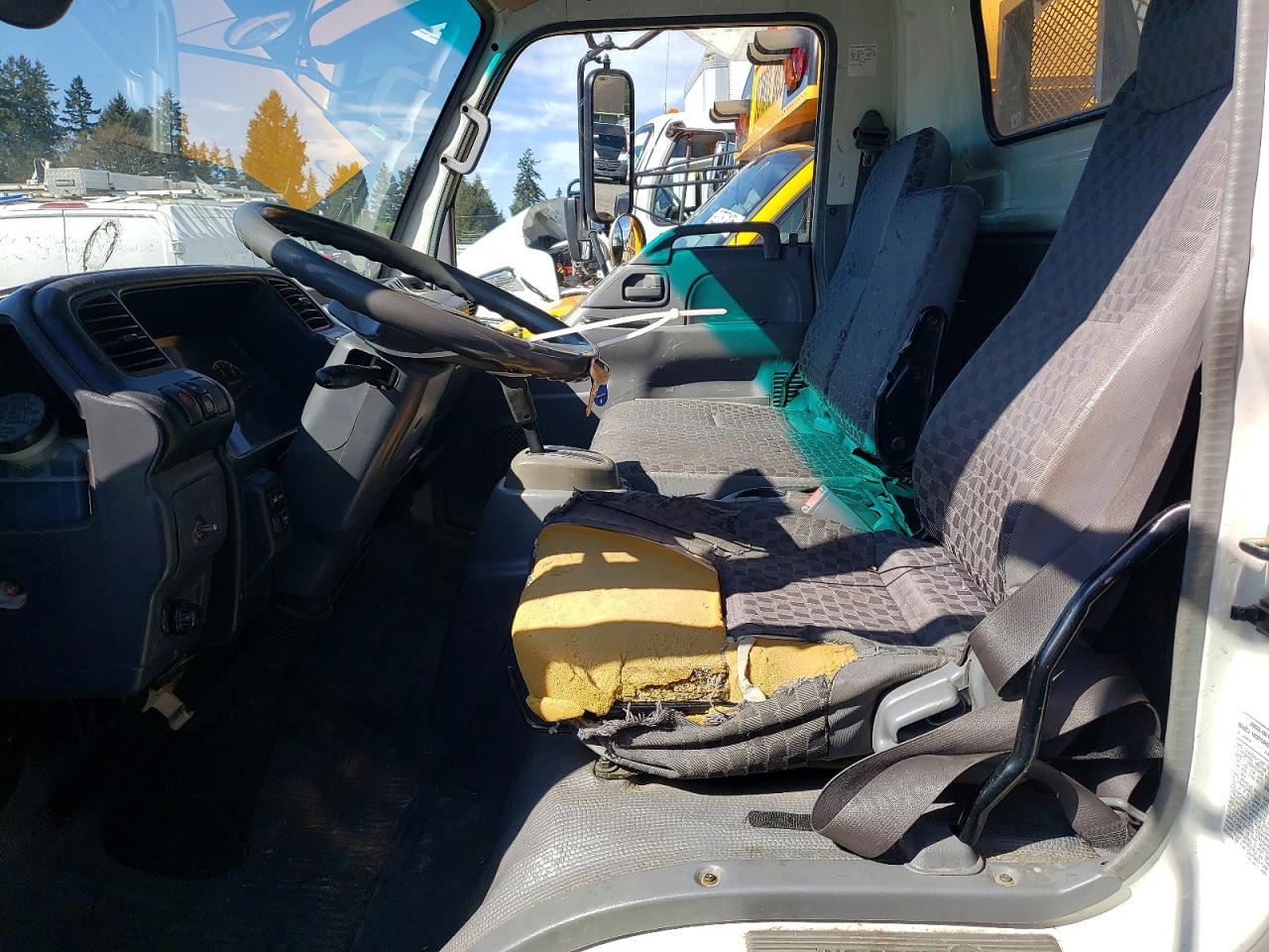 2006 Isuzu NPR