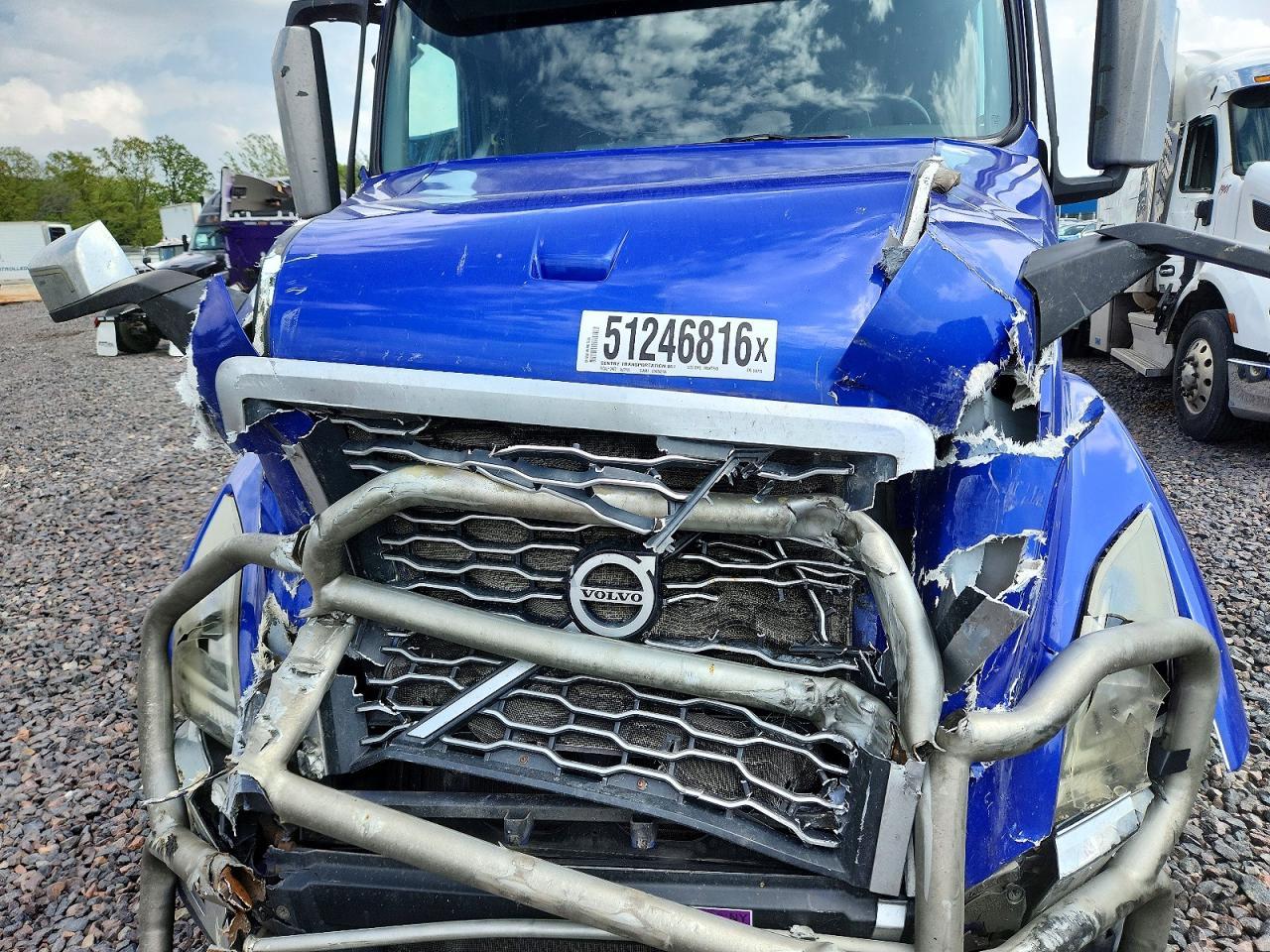 2019 Volvo VNL Semi Truck