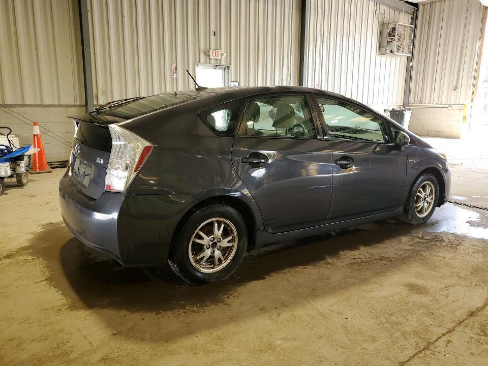 2011 Toyota Prius Three