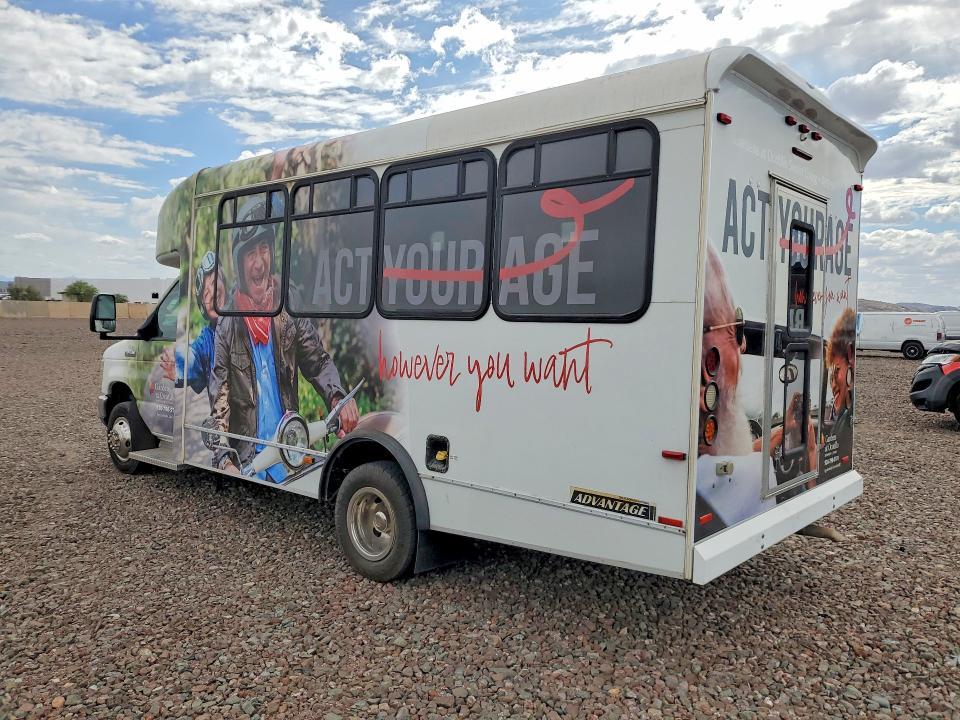 2015 Ford E450 Shuttle Bus