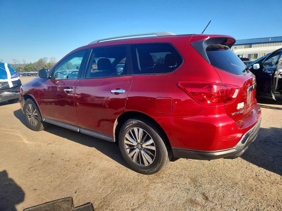 2018 Nissan Pathfinder sv