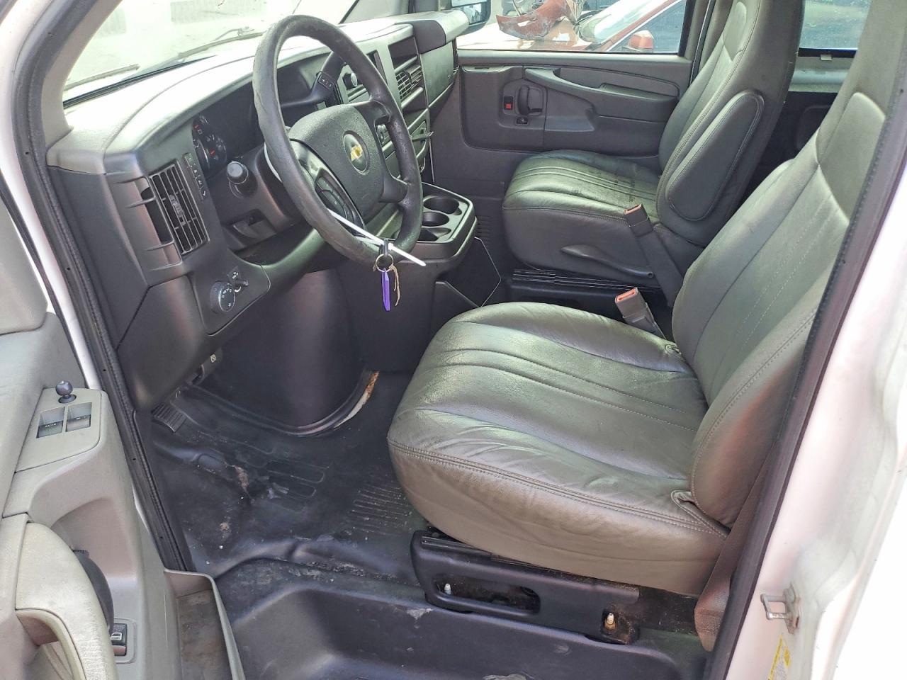 2015 Chev Express G2500