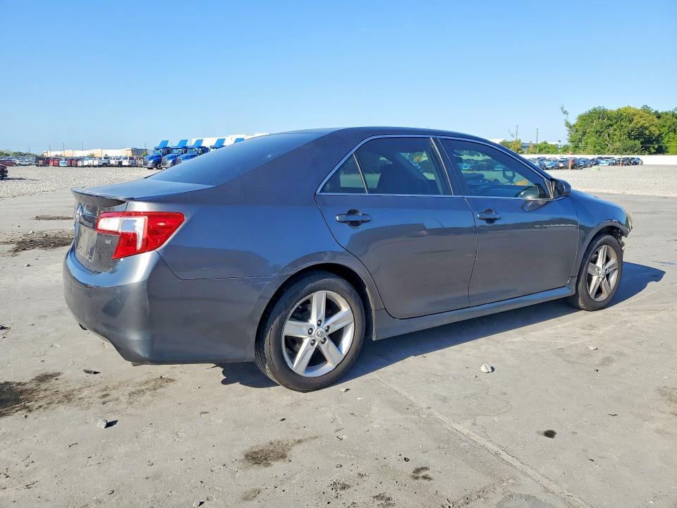 2013 Toyota Camry se