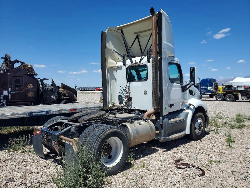 2015 Peterbilt 579 Semi Truck