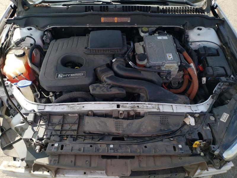 2016 Ford Fusion se Hybrid