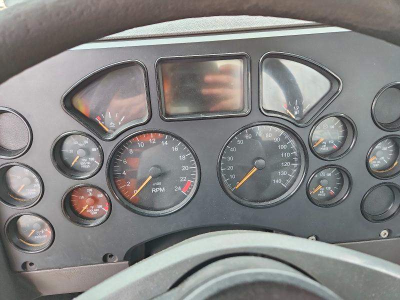 2017 Mack CXU612 Semi Truck