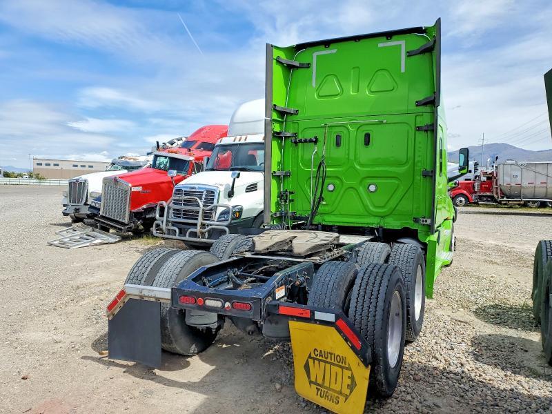 2019 Freigliner 2019 Freightliner Cascadia 126 Semi Truck