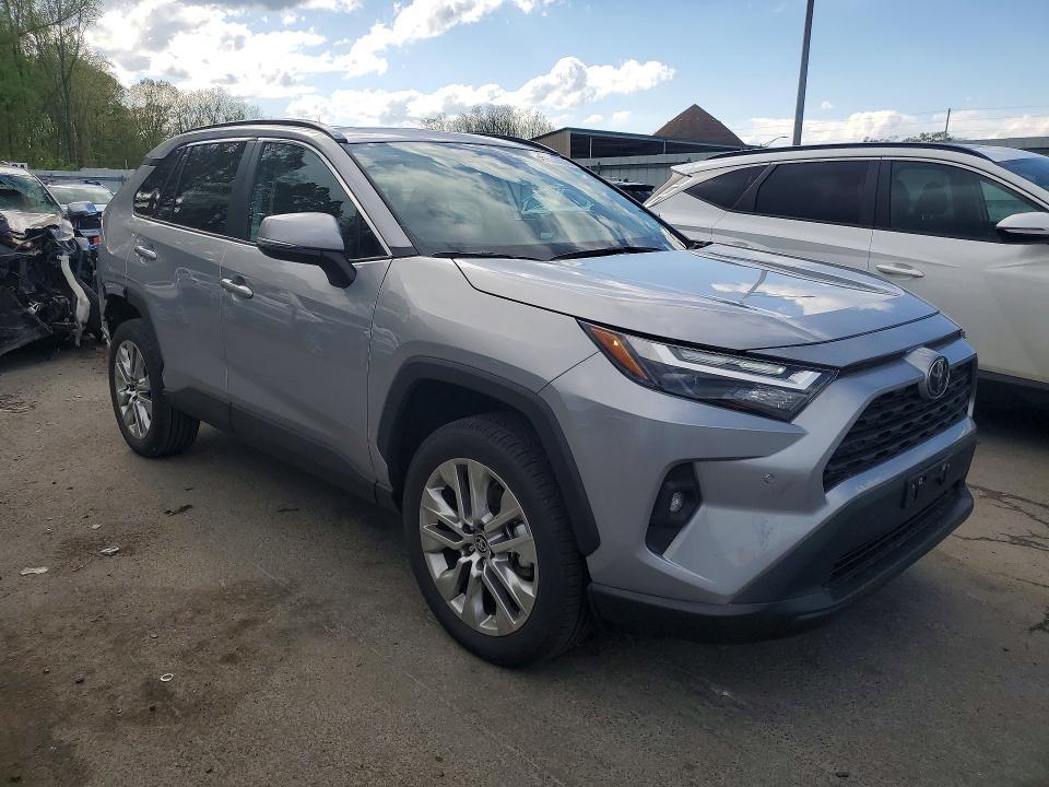 2025 Toyota Rav4 xle Premium
