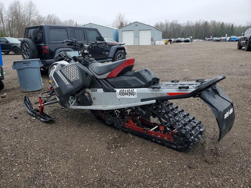 2024 Skidoo Renegade
