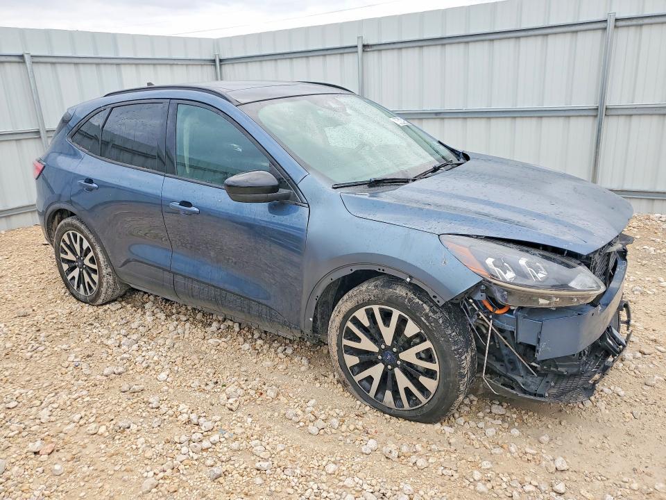 2020 Ford Escape se Sport