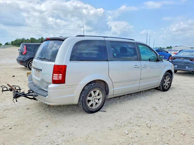 2010 Chrysler Town & Country Touring Plus