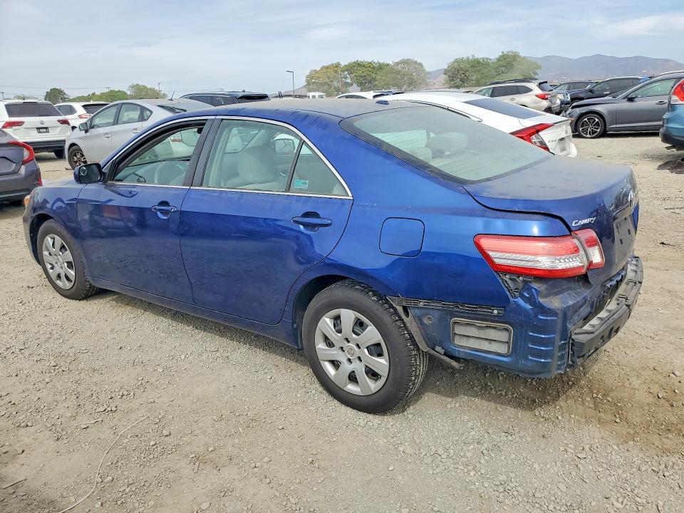2011 Toyota Camry le