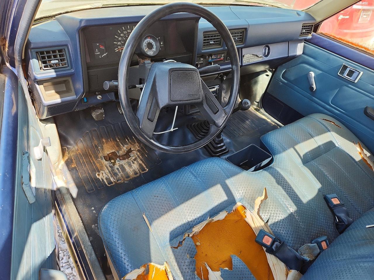 1985 Toyota Pickup Base