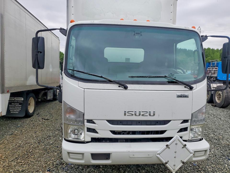 2017 Isuzu NRR BOX Truck