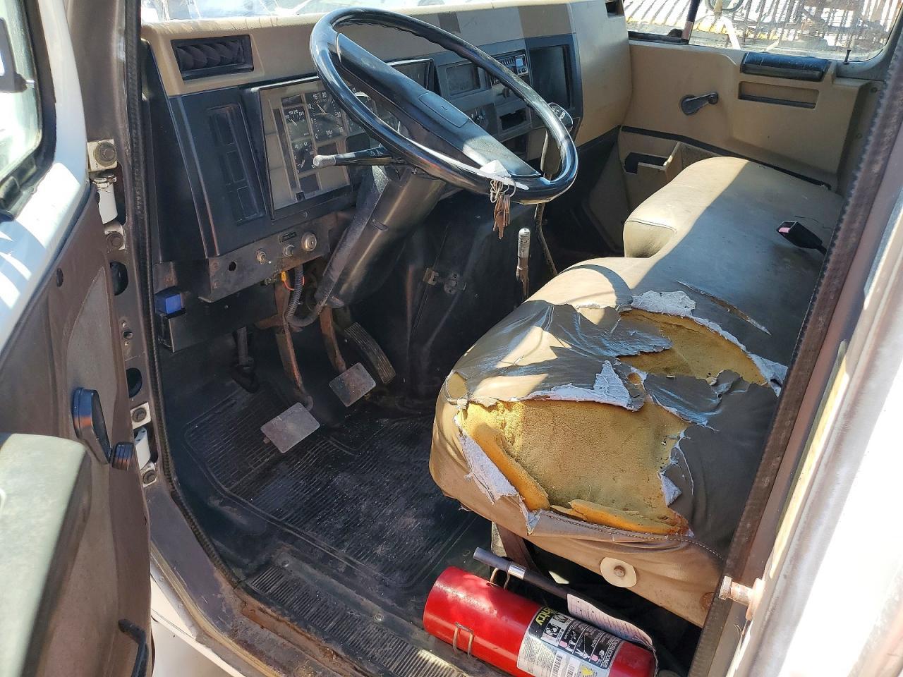 1995 International 4000 4700