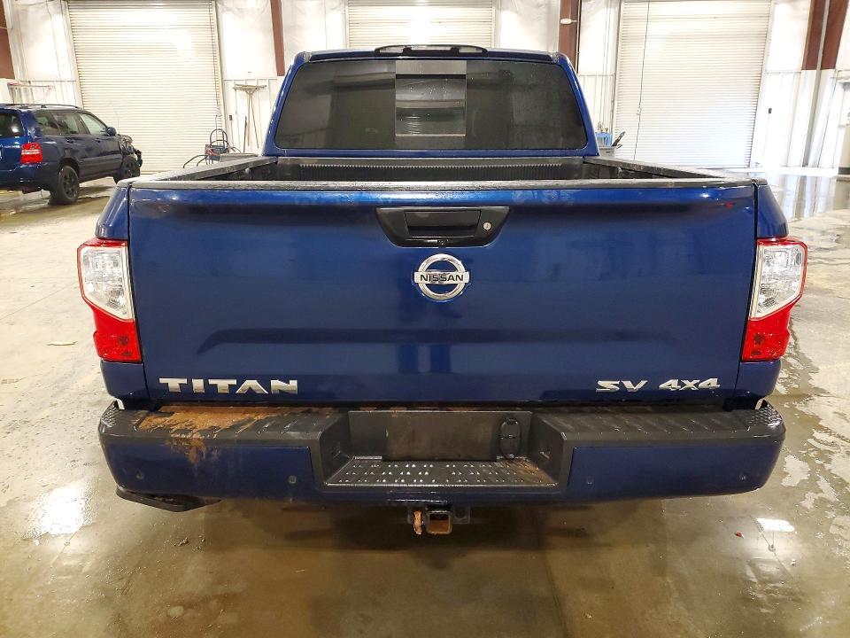 2021 Nissan Titan SV
