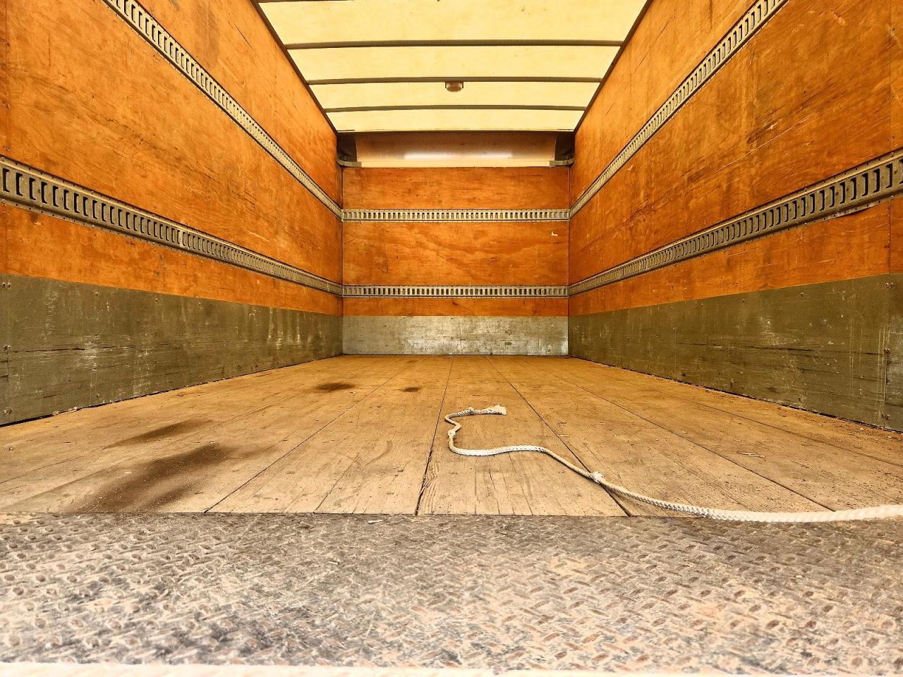 2013 International 4300 BOX Truck