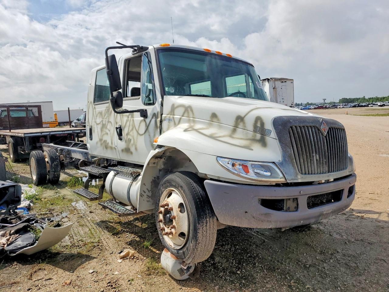 2013 International 4300 Truck Cab AND Chassis